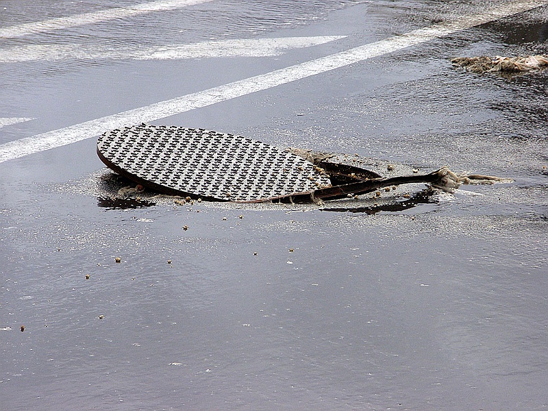 Lanzarote130.jpg - Markbrunnarna klarade inte trycker av vattnet..