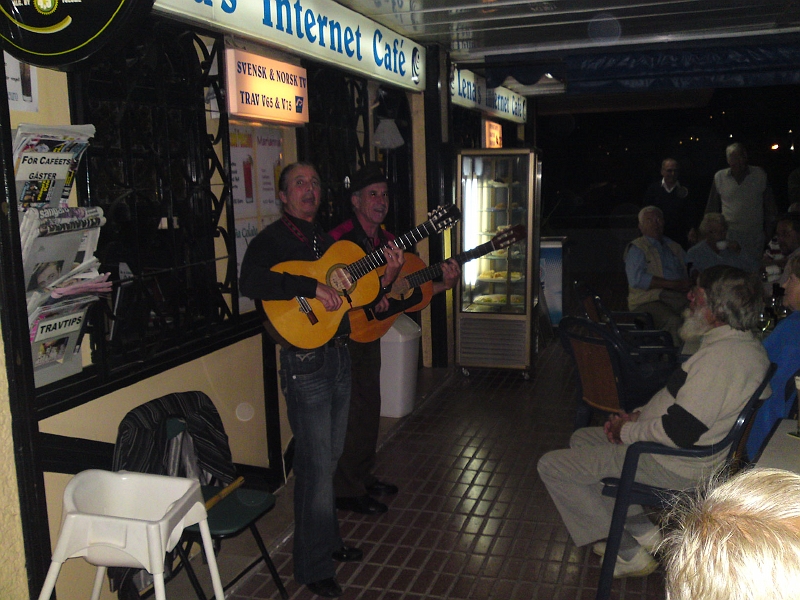 SA1126A.jpg - Flamenco på Lenas internetcafé